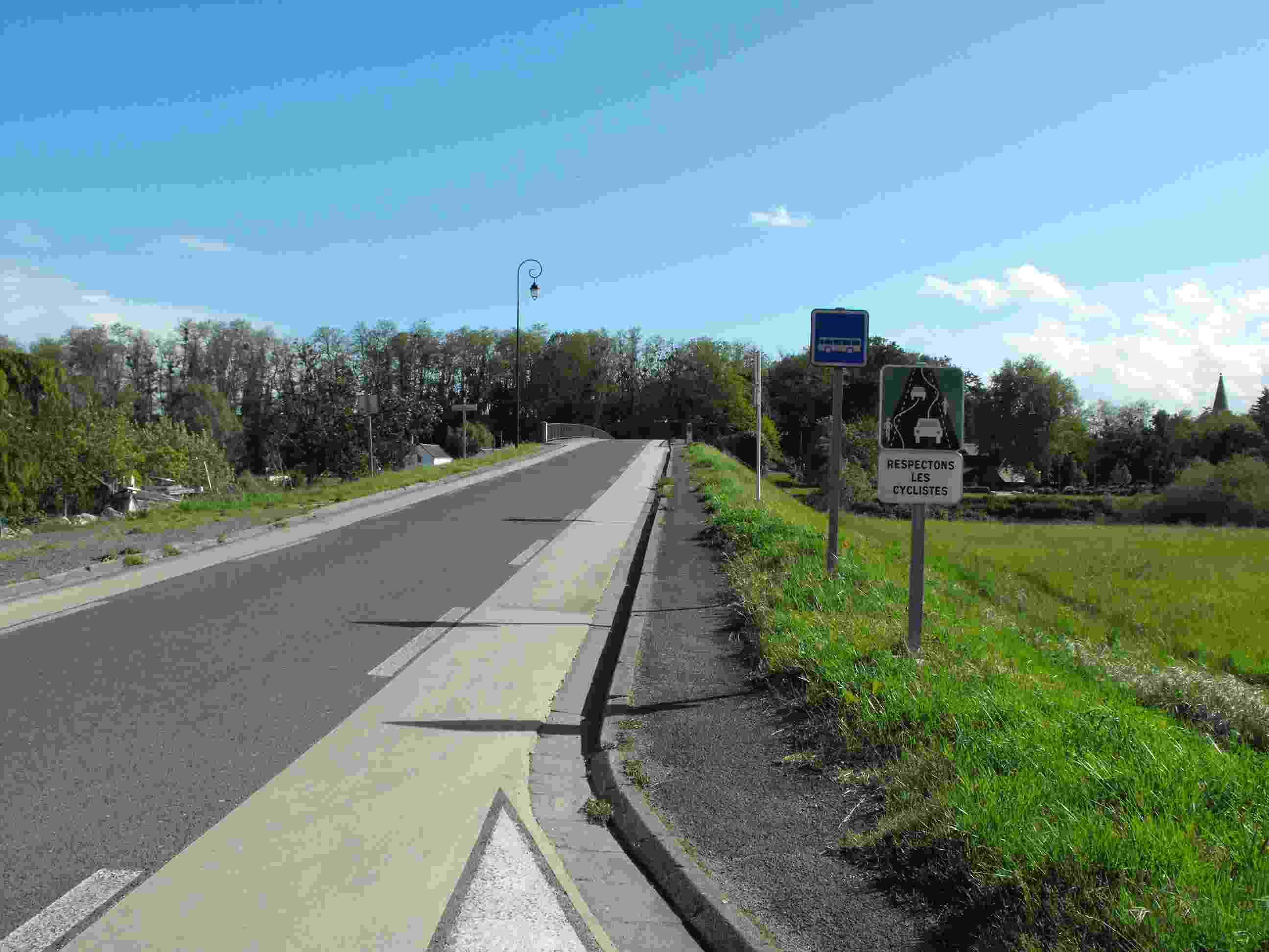 Passage sur le pont du Cher  Azay sur Cher