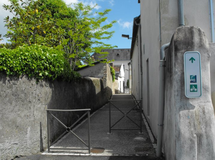 Ruelle du vieux bourg de Montlouis
